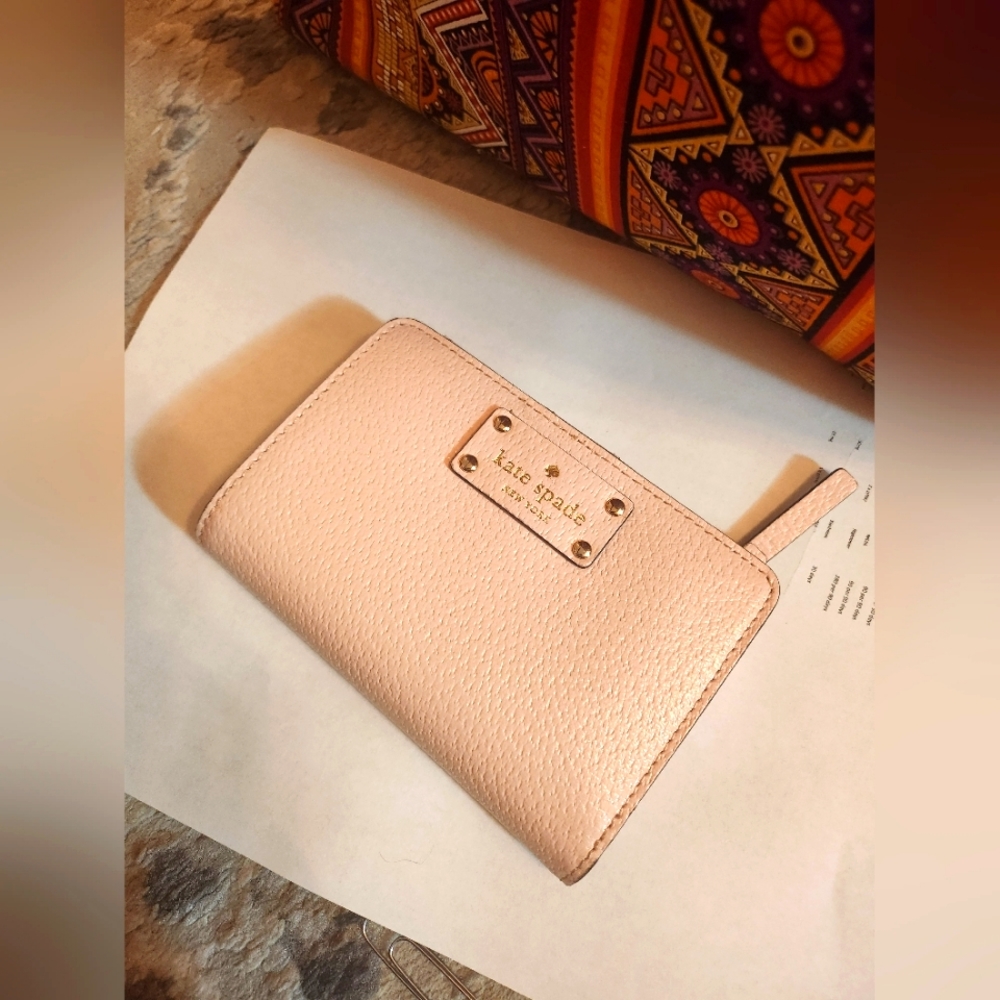 Kate spade short wallet